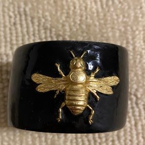 GORGEOUS BEE CUFF